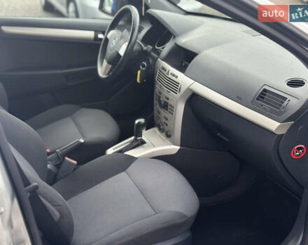 Серый Опель Астра, объемом двигателя 1.8 л и пробегом 188 тыс. км за 6300 $, фото 11 на Automoto.ua