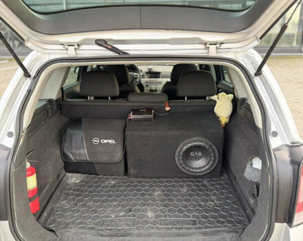 Серый Опель Астра, объемом двигателя 1.69 л и пробегом 247 тыс. км за 6000 $, фото 8 на Automoto.ua