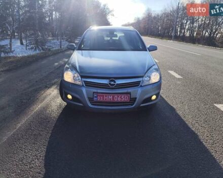 Серый Опель Астра, объемом двигателя 1.6 л и пробегом 272 тыс. км за 4800 $, фото 1 на Automoto.ua