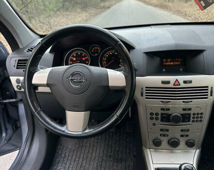 Серый Опель Астра, объемом двигателя 1.6 л и пробегом 216 тыс. км за 5600 $, фото 16 на Automoto.ua