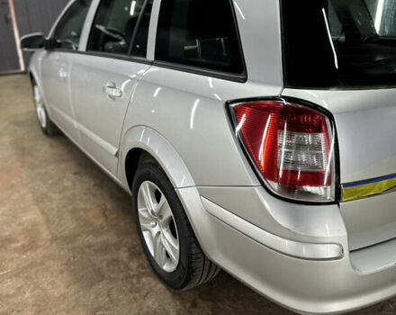 Серый Опель Астра, объемом двигателя 1.6 л и пробегом 195 тыс. км за 5700 $, фото 4 на Automoto.ua