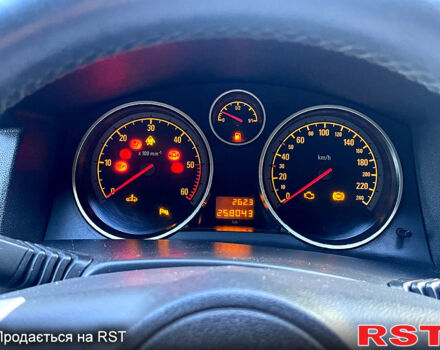 Сірий Опель Астра, об'ємом двигуна 1.7 л та пробігом 257 тис. км за 5550 $, фото 11 на Automoto.ua