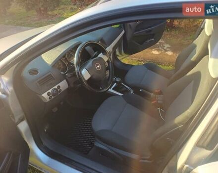 Серый Опель Астра, объемом двигателя 1.7 л и пробегом 273 тыс. км за 4700 $, фото 8 на Automoto.ua