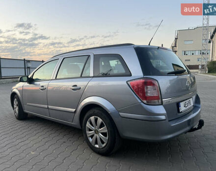 Серый Опель Астра, объемом двигателя 1.6 л и пробегом 234 тыс. км за 5700 $, фото 3 на Automoto.ua