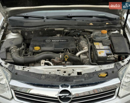 Серый Опель Астра, объемом двигателя 1.7 л и пробегом 228 тыс. км за 4899 $, фото 61 на Automoto.ua