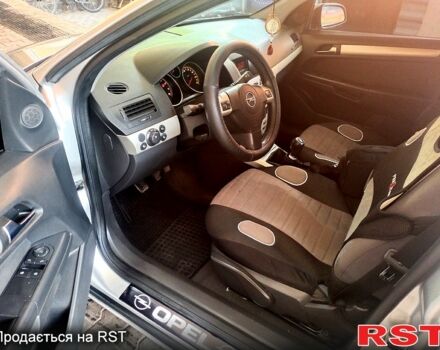 Серый Опель Астра, объемом двигателя 1.6 л и пробегом 246 тыс. км за 5350 $, фото 7 на Automoto.ua