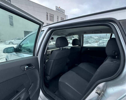 Серый Опель Астра, объемом двигателя 1.6 л и пробегом 213 тыс. км за 5600 $, фото 5 на Automoto.ua