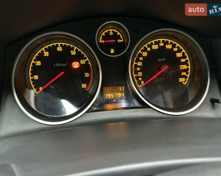 Серый Опель Астра, объемом двигателя 1.6 л и пробегом 195 тыс. км за 5700 $, фото 42 на Automoto.ua