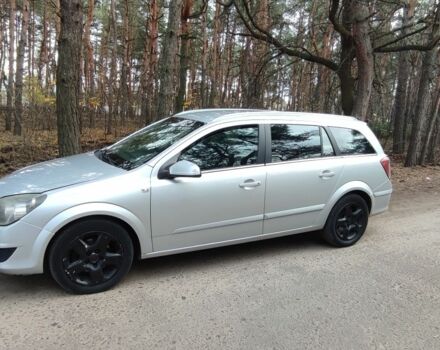 Серый Опель Астра, объемом двигателя 1.7 л и пробегом 370 тыс. км за 4600 $, фото 7 на Automoto.ua