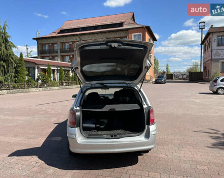 Серый Опель Астра, объемом двигателя 1.7 л и пробегом 240 тыс. км за 5300 $, фото 8 на Automoto.ua