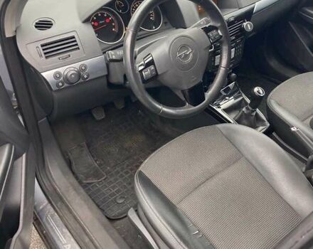 Серый Опель Астра, объемом двигателя 1.6 л и пробегом 156 тыс. км за 6100 $, фото 9 на Automoto.ua