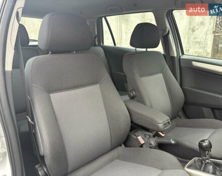 Серый Опель Астра, объемом двигателя 1.6 л и пробегом 215 тыс. км за 6000 $, фото 37 на Automoto.ua