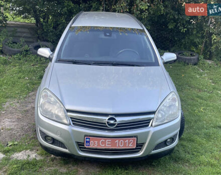 Серый Опель Астра, объемом двигателя 1.7 л и пробегом 260 тыс. км за 4750 $, фото 6 на Automoto.ua