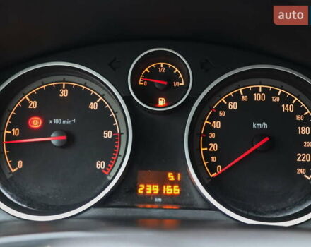 Серый Опель Астра, объемом двигателя 1.69 л и пробегом 239 тыс. км за 4999 $, фото 12 на Automoto.ua