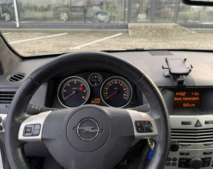 Серый Опель Астра, объемом двигателя 1.69 л и пробегом 247 тыс. км за 6000 $, фото 11 на Automoto.ua