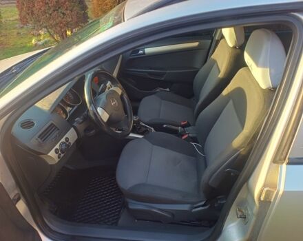 Серый Опель Астра, объемом двигателя 1.7 л и пробегом 273 тыс. км за 4700 $, фото 4 на Automoto.ua