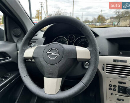 Опель Астра 2008 в Виннице на Automoto.ua Серый Опель Астра, объемом двигателя 1.8 л и пробегом 166 тыс. км за 6499 $, фото 35 на Automoto.ua