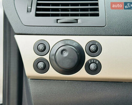 Серый Опель Астра, объемом двигателя 1.6 л и пробегом 154 тыс. км за 7200 $, фото 32 на Automoto.ua