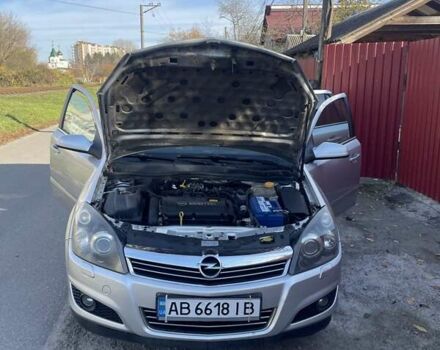 Серый Опель Астра, объемом двигателя 1.6 л и пробегом 240 тыс. км за 4800 $, фото 5 на Automoto.ua