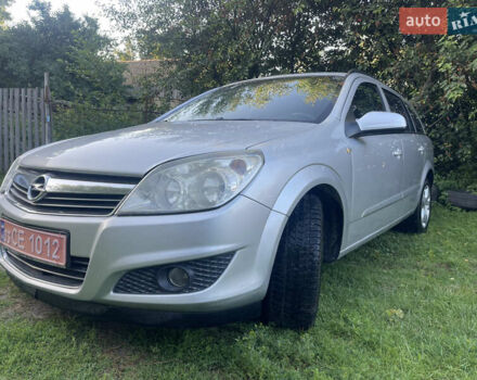 Серый Опель Астра, объемом двигателя 1.7 л и пробегом 260 тыс. км за 4750 $, фото 4 на Automoto.ua