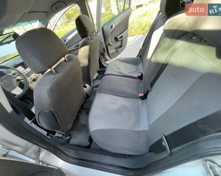 Серый Опель Астра, объемом двигателя 1.6 л и пробегом 240 тыс. км за 4800 $, фото 10 на Automoto.ua