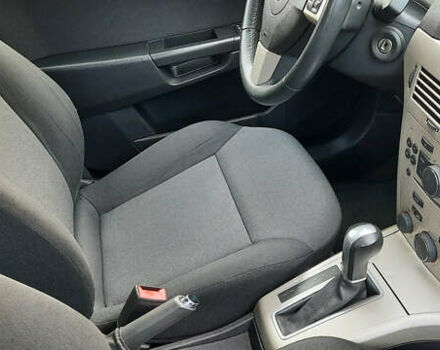 Сірий Опель Астра, об'ємом двигуна 1.8 л та пробігом 200 тис. км за 5999 $, фото 23 на Automoto.ua