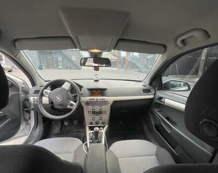 Серый Опель Астра, объемом двигателя 1.91 л и пробегом 257 тыс. км за 4800 $, фото 2 на Automoto.ua