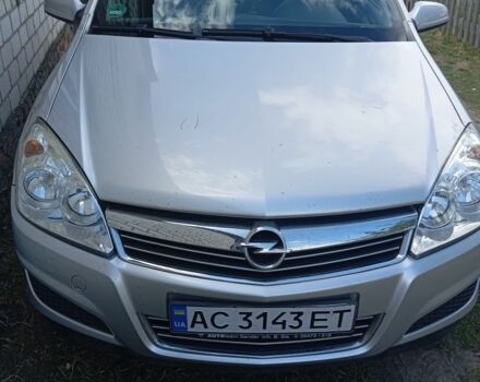 Серый Опель Астра, объемом двигателя 1.7 л и пробегом 260 тыс. км за 4800 $, фото 3 на Automoto.ua