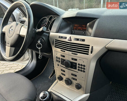 Серый Опель Астра, объемом двигателя 1.8 л и пробегом 252 тыс. км за 4950 $, фото 28 на Automoto.ua