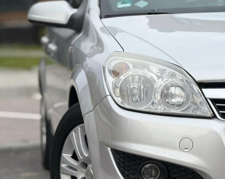 Серый Опель Астра, объемом двигателя 1.7 л и пробегом 228 тыс. км за 4899 $, фото 2 на Automoto.ua