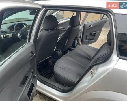 Серый Опель Астра, объемом двигателя 1.6 л и пробегом 230 тыс. км за 5200 $, фото 1 на Automoto.ua