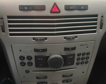 Серый Опель Астра, объемом двигателя 1.8 л и пробегом 245 тыс. км за 5500 $, фото 6 на Automoto.ua