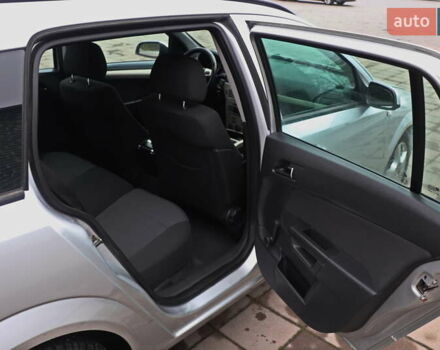 Серый Опель Астра, объемом двигателя 1.69 л и пробегом 239 тыс. км за 4999 $, фото 8 на Automoto.ua