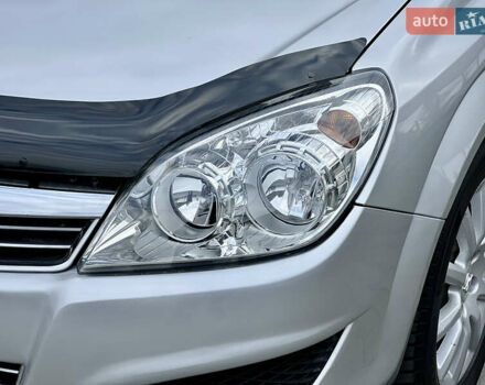 Опель Астра 2008 в Виннице на Automoto.ua Серый Опель Астра, объемом двигателя 1.8 л и пробегом 166 тыс. км за 6499 $, фото 6 на Automoto.ua