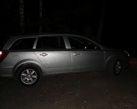 Серый Опель Астра, объемом двигателя 1.7 л и пробегом 325 тыс. км за 4650 $, фото 4 на Automoto.ua