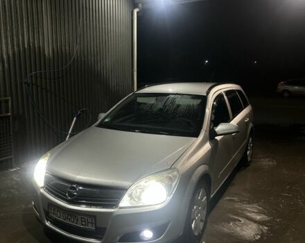 Серый Опель Астра, объемом двигателя 1.7 л и пробегом 325 тыс. км за 4200 $, фото 2 на Automoto.ua