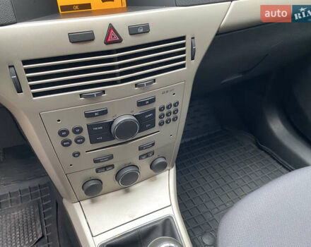 Сірий Опель Астра, об'ємом двигуна 1.69 л та пробігом 258 тис. км за 5800 $, фото 13 на Automoto.ua