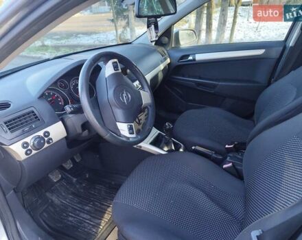 Серый Опель Астра, объемом двигателя 1.6 л и пробегом 272 тыс. км за 4800 $, фото 7 на Automoto.ua