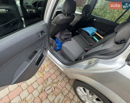 Серый Опель Астра, объемом двигателя 1.6 л и пробегом 283 тыс. км за 5000 $, фото 10 на Automoto.ua