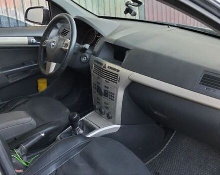 Серый Опель Астра, объемом двигателя 1.6 л и пробегом 325 тыс. км за 3500 $, фото 3 на Automoto.ua