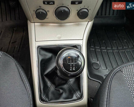 Серый Опель Астра, объемом двигателя 1.6 л и пробегом 197 тыс. км за 5990 $, фото 19 на Automoto.ua