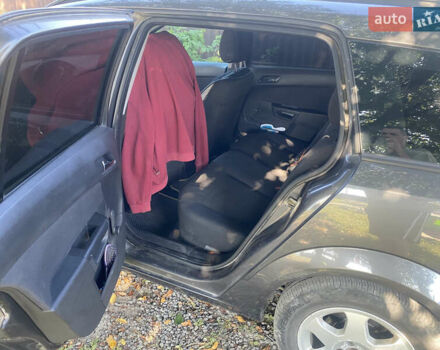 Серый Опель Астра, объемом двигателя 1.6 л и пробегом 240 тыс. км за 5100 $, фото 4 на Automoto.ua