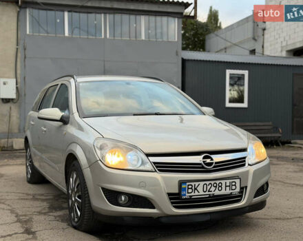 Опель Астра 2008 в Ровно на Automoto.ua Серый Опель Астра, объемом двигателя 1.91 л и пробегом 255 тыс. км за 4300 $, фото 10 на Automoto.ua