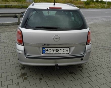 Серый Опель Астра, объемом двигателя 1.7 л и пробегом 228 тыс. км за 4900 $, фото 4 на Automoto.ua