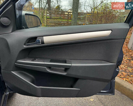 Серый Опель Астра, объемом двигателя 1.6 л и пробегом 197 тыс. км за 5990 $, фото 26 на Automoto.ua