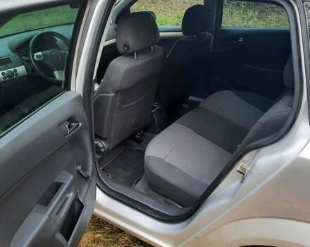 Опель Астра 2008 в Кременце на Automoto.ua Серый Опель Астра, объемом двигателя 1.6 л и пробегом 202 тыс. км за 5100 $, фото 1 на Automoto.ua