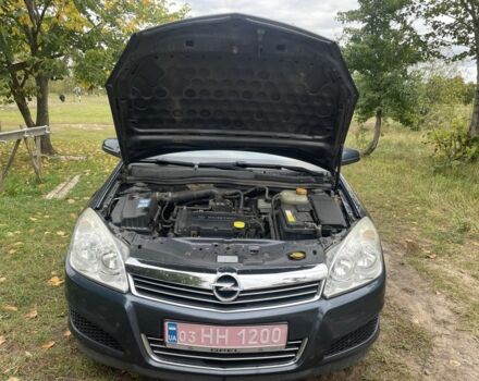 Серый Опель Астра, объемом двигателя 1.4 л и пробегом 224 тыс. км за 5500 $, фото 7 на Automoto.ua