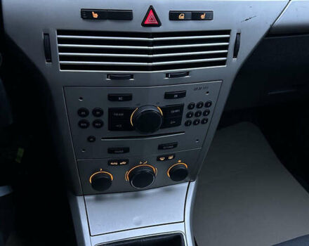 Серый Опель Астра, объемом двигателя 1.6 л и пробегом 191 тыс. км за 5200 $, фото 10 на Automoto.ua