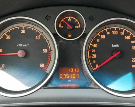 Серый Опель Астра, объемом двигателя 1.7 л и пробегом 275 тыс. км за 1900 $, фото 6 на Automoto.ua