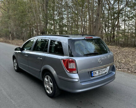 Серый Опель Астра, объемом двигателя 1.6 л и пробегом 216 тыс. км за 5600 $, фото 4 на Automoto.ua